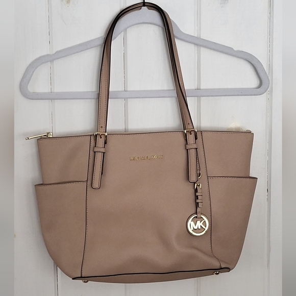 Michael Kors Medium Jet Set Top Handle Tote Bag - Picture 3 of 15